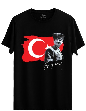 Bayrağın Gölgesinde